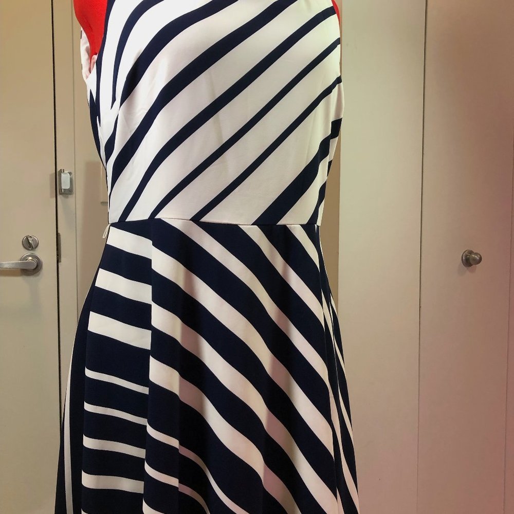 PRETTY TOMMY HILFIGER COCKTAIL DRESS! NWT :) CASUAL FUN SIZE 14